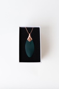 Liberty mini wibrator dyskretny - zielony liść naszyjnik - 4