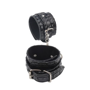Surrender Wrist Restraints kajdanki BDSM regulowane – PU, hak metalowy - 3